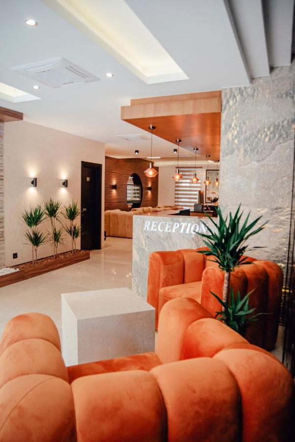 Mk Premier Hotel โนวีปาซาร์ ภายนอก รูปภาพ