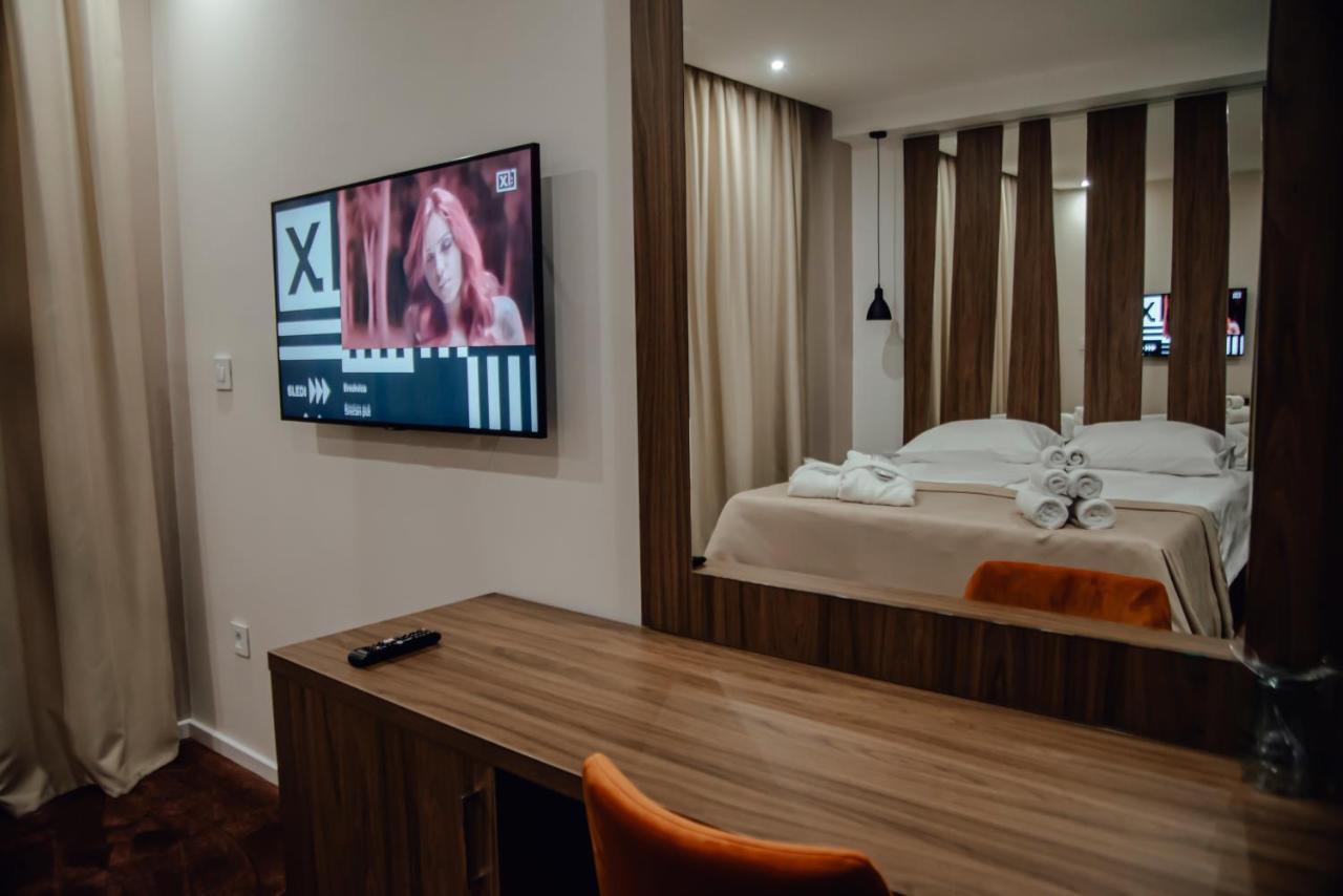 Mk Premier Hotel โนวีปาซาร์ ภายนอก รูปภาพ