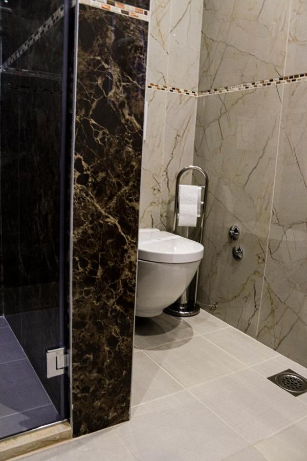 Mk Premier Hotel โนวีปาซาร์ ภายนอก รูปภาพ